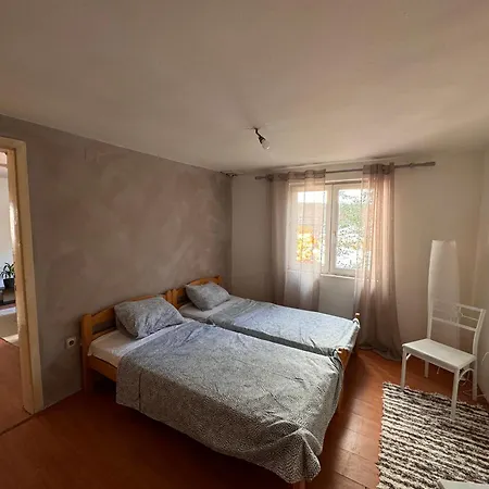 Apartment Mango *